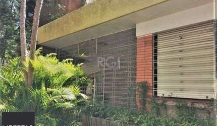 Casa de 3 dormitórios  4 vagas amplo terreno - Menino Deus