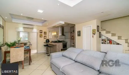 Casa sobrado no Sarandi de 3 dormitórios e vaga