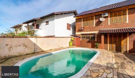 Casa sobrado na zona norte de 3 dormitórios 3 vagas e piscina