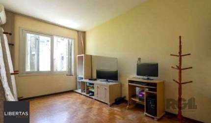 Apartamento no bairro Auxiliadora de 2 dormitórios