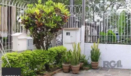 Casa sobrado no bairro São João de 3 dormitórios e 2 vagas