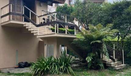 Casa de Condomínio em Cavalhada