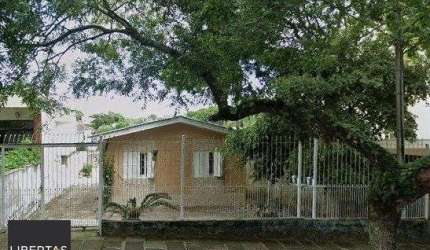 Casa de alvenaria, 03 dormitórios próximo a Av. Teresópolis
