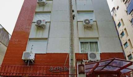 Apartamento de 2 quartos, suíte e 2 vagas de garagem no bairro Menino Deus