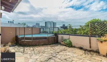Ampla Cobertura de 181m² com 2 Quartos, Suíte e 2 Vagas no Bairro São João!