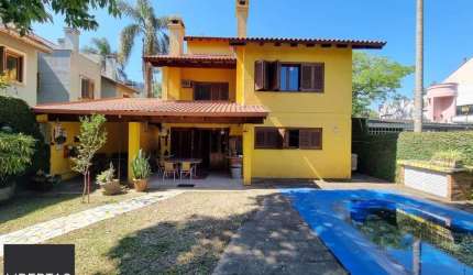 Casa com 4 Dormitórios / Piscina / Terraço / Bairro Ipanema