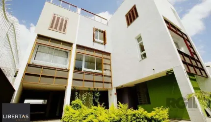 Sobrado em Jardim Sabará