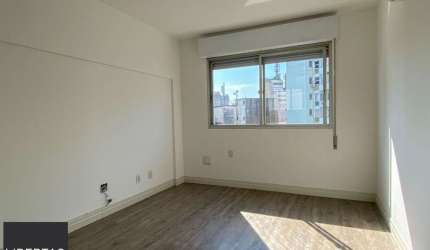 APARTAMENTO DE FRENTE, 1 DORMITÓRIO COM VAGA DE GARAGEM NA DUQUE