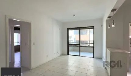 COBERTURA COM 174M², DE FRENTE, 3 DORMITÓRIOS, EM ÓTIMA LOCALIZAÇÃO NO MENINO DEUS