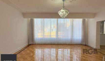 SUPER APARTAMENTO REFORMADO DE 3 DORMITÓRIOS EM ÓTIMA LOCALIZAÇÃO NA DUQUE