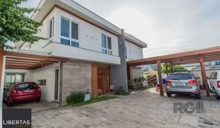 Casa Condominio para Venda - 221,59m², 3 suítes, 2 vagas - Teresópolis