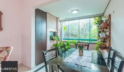 Apartamento 2 dormitórios  com 1 vaga no bairro Teresópolis em Porto Alegre