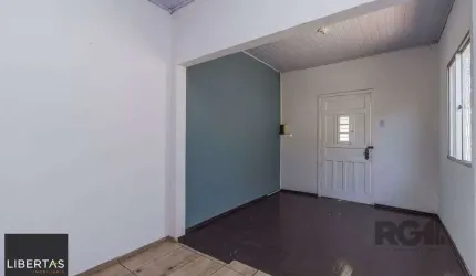 Casa de 5 dormitórios no bairro Sarandi