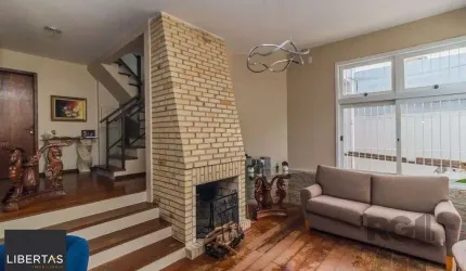 Casa com 3 dormitórios no bairro Nonoai