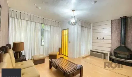 Casa de 2 dormitórios no bairro Sarandi