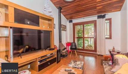 Casa 207m² - 3 dormitórios, 3 vagas no bairro Vila Nova
