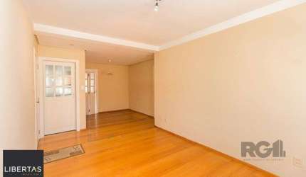 Excelente apartamento de 70,80m² com 2 dormitórios e churrasqueira.