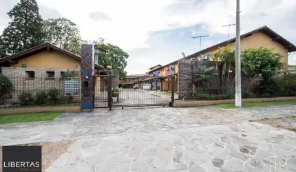 Casa de Condomínio em Cavalhada
