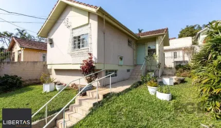 Casa em condomínio aberto, 3 quartos, edicula com 1 quarto - Bairro Santa Tereza