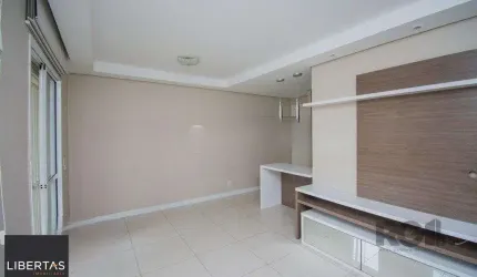 Apartamento com 3 dormitórios, 1 vaga escriturada e pátio privativo no Bairro Humaitá