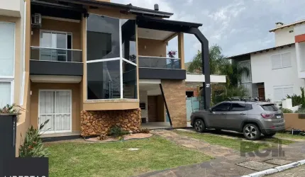Casa em condominio com excelente padrão construtivo, possui 3 dormitórios, sendo 1 suíte máster com closet e sacada