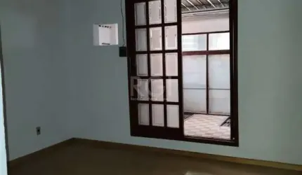 Casa para Venda - 98m², 2 dormitórios, 2 vagas - Alto Petrópolis