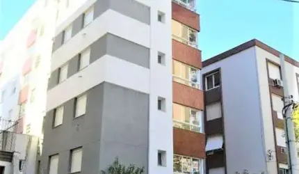 Apartamento 2 dormitórios com 1 suíte e box duplo de garagem no bairro Auxiliadora .