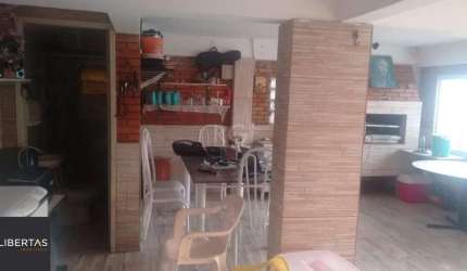 Sobrado para Venda - 300m², 5 dormitórios, Nonoai