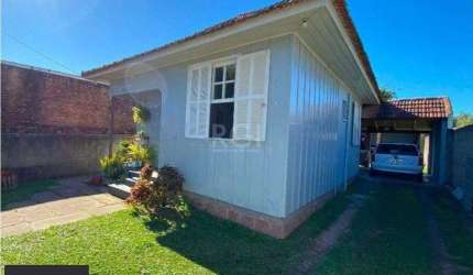 Casa para Venda - 97m², 2 dormitórios, 3 vagas - Belém Novo