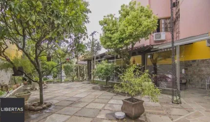 Casa para Venda - 252m², 3 dormitórios, sendo 1 suites, 3 vagas - Parque Santa Fé