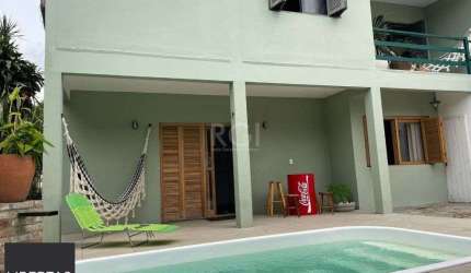Casa para Venda - 260m², 3 dormitórios, sendo 2 suites, 2 vagas - Nonoai