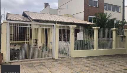 Casa para Venda - 227m², 4 dormitórios, sendo 1 suites, 3 vagas - Chácara das Pedras