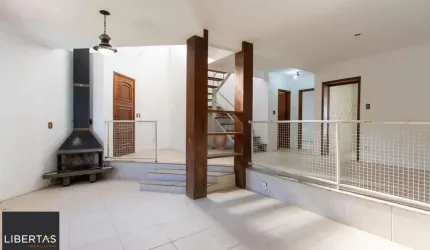 Casa para Venda - 253.35m², 3 dormitórios, sendo 1 suites, 4 vagas - Serraria