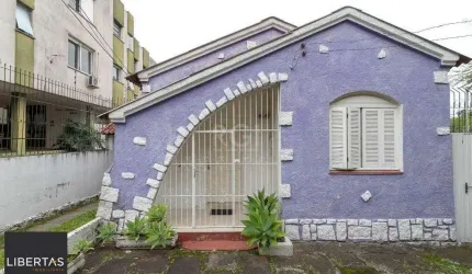 Casa para Venda - 0.01m², 5 dormitórios, 10 vagas - Petrópolis