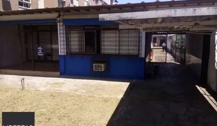 Casa para Venda - 200m², 3 dormitórios, 8 vagas - Cristal