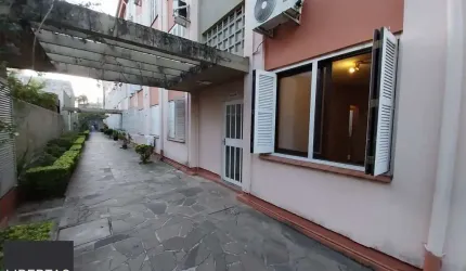 Apartamento térreo, 2 dormitórios. 2 banheiros, demais peças, Menino Deus
