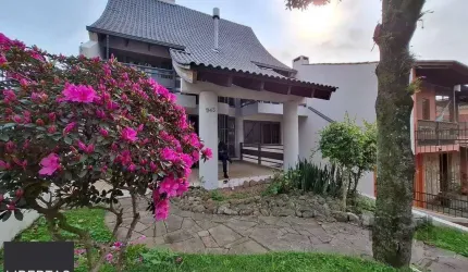 Casa com 537,00 m² com 04 dormitórios no Bairro Tristeza