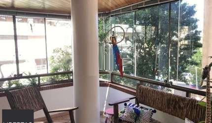 Vende-se amplo apartamento 3 dom 3 vagas c/ sacada e churrasqueira - 129m² - Bom Fim