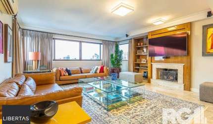 Apartamento semimobiliado, 167 m², 3 suítes e 3 vagas de garagem no bairro Bela Vista.