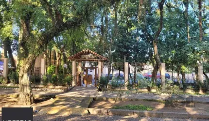 Sobrado para Venda - 36m², 2 dormitórios, 1 vaga - Guarujá, Porto Alegre