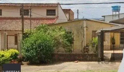 Casa a venda no bairro Alta Petropilis com 100m²