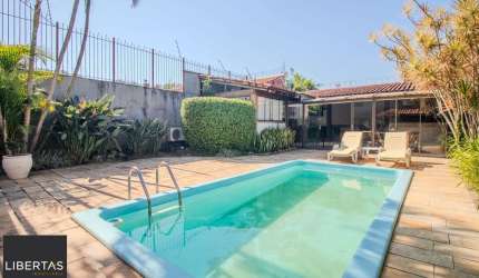 Casa para Venda - 410m², 3 dormitórios, sendo 3 suites, 2 vagas - Ipanema
