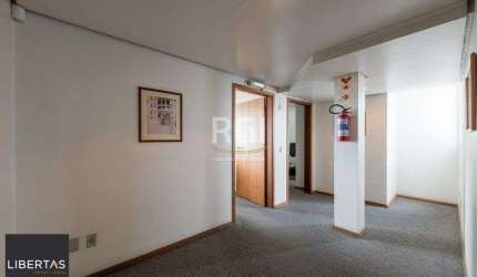 Depósito/Pavilhão para Venda - 2203.33m², 0 dormitórios, 30 vagas - São João