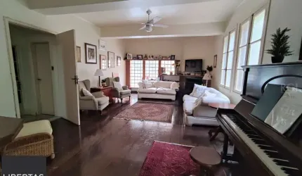 Sobrado para Venda - 345m², 4 dormitórios, sendo 2 suites, 2 vagas - Independência