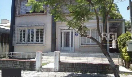 Casa para Venda - 510m², 6 dormitórios, sendo 1 suites, 3 vagas - São João
