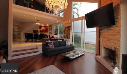 Casa para Venda - 650m², 4 dormitórios, sendo 3 suites, 4 vagas - Chácara das Pedras