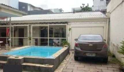 Casa para Venda - 330m², 5 dormitórios, sendo 1 suites, 7 vagas - Menino Deus