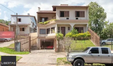 Casa para Venda - 460m², 4 dormitórios, sendo 1 suites, 4 vagas - Cristal