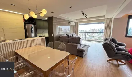 Apartamento mobiliado de 2 dormitórios com suíte e 2 vagas no Petrópolis