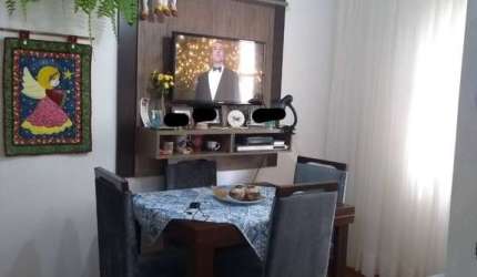Apartamento dois dormitórios, reformado